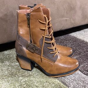Pierre Dumas Tan and Brown Lace-Up Boots
